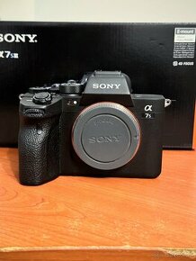 Predám Sony A7Siii