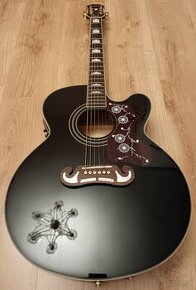 EPIPHONE EJ-200SCE-stav nového nástroja.