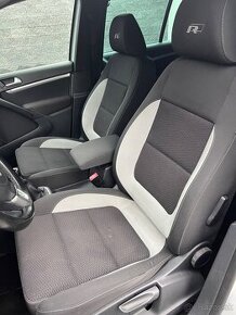 Vw tiguan sedacky