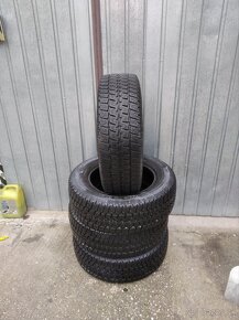 Predám 4ks zimné pneu.215/65R16c Matador dezen 7,0mm