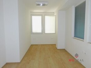 Na prenájom kancelárie od 13 do 18 m² v priemyselnej časti T