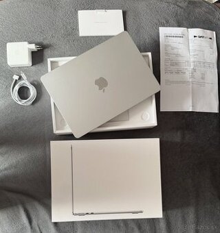 Predám MacBook Air 2022 13.6 M2 512GB Silver Stav Nového