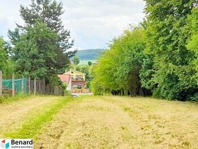 NA PREDAJ POZEMOK V MEDZANOCH, 1351 m2, vhodný na VÝSTAVBU R - 1