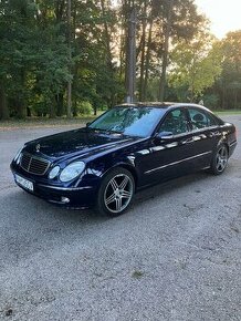 Predám Mercedes w 211 320 benzín.