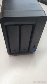 Predam NAS Synology 214plus, 2x4TB hdd.