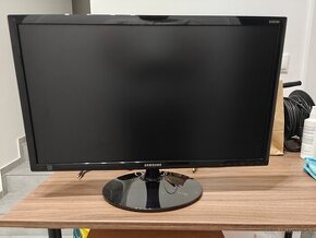 2x Monitor Samsung S24D300H