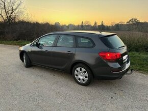 Opel Astra J Sport Tourer