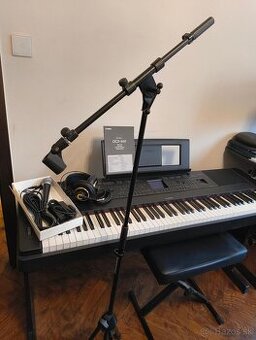 YAMAHA DGX-660