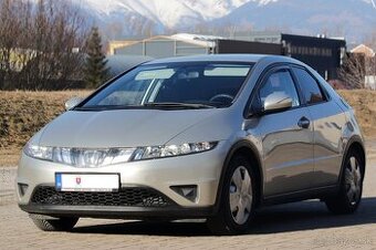 HONDA CIVIC 8G 1,4i BENZÍN 6 RÝCHLOSTNÁ