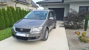 Volkswagen Touran 1.4 Highline Benzín Automat - 1