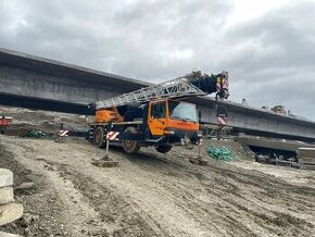 Žeriavnicke práce-autožeriav LIEBHERR LTM 1030 35ton