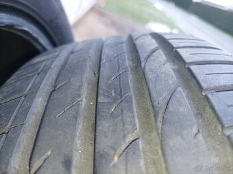 185/60 R15 84H