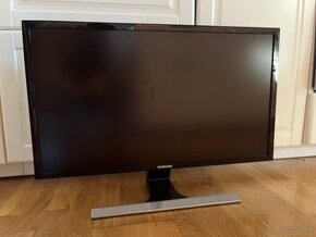 Predám LCD monitor Samsung 28" 4K