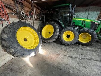 Kolesa John Deere 5,6 rada