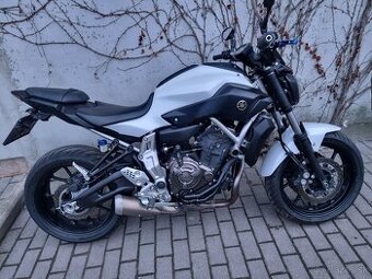 Yamaha mt 07  2016