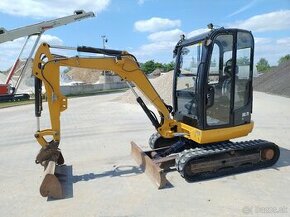 Minirypadlo CAT 302.7D CR