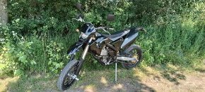 Husaberg FE570 Supermoto - 1