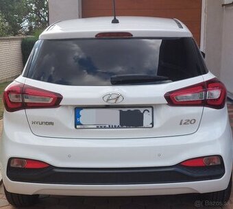 Predam hyundai i20, style,  13300 km, 4-valec