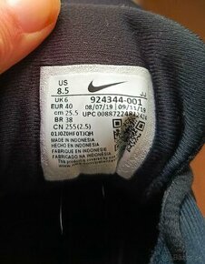 Tenisky Nike UK 6