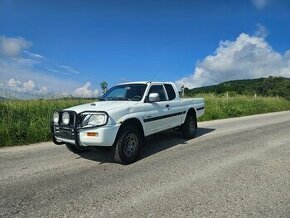 Pickup Mitsubishi L200 2002 2.5 l Diesel 85 kW nova stk,ek - 1