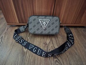 Guess kabelka crossbody sivá