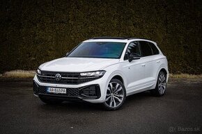 Touareg 3.0 TDI V6 286k R-Line, IQ Light, Pano, Vzduch, DPH