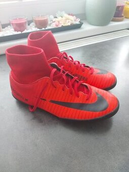 Halovky Nike Mercurial Victory Red 37.5