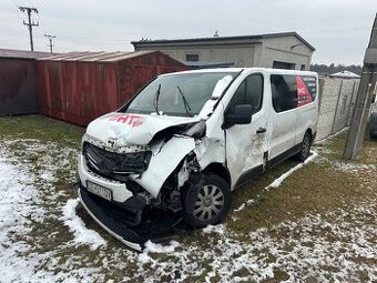 Predam nabúraný Renault trafic 1.6 89kw