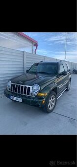 Predám JEEP cherokee kj 2,8 crd - 1