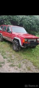 Rozpredám jeep Cherokee xj 4.0 i - [