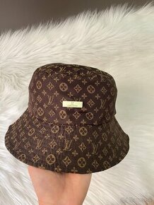 Louis Vuitton klobúk