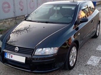 Fiat stilo 1.6 16V benzin r.v 2004