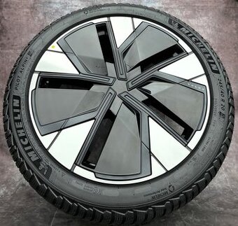 Zimní nová originální sada Volvo EX30 245/40R20 99W