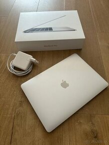 Apple MacBook Pro 13" 2017 - 1