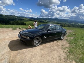 BMW e39 540i - 1