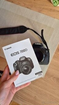 Canon EOS 700D