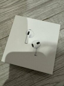 Apple AirPods (3. generácie) s Lightning nabíjacím puzdrom - 1