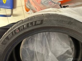 Michelin pilot sport 4s 4 s 225/40 r18