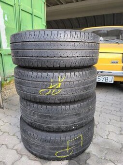 Goodyear EfficientGrip Cargo 215/65R16C 109/107T