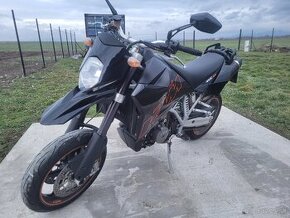 KTM 950