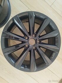 VW 5x112 R17 - Salamanca Black