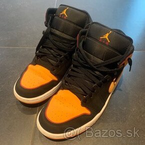 Air Jordan 1 Mid Fat Tongue "Black Orange"