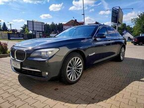 BMW 740D F01