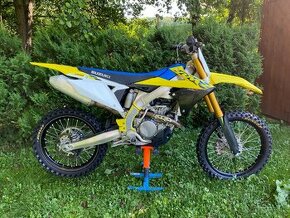 Suzuki RMZ 250 - 1