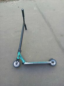 Blunt prodigy s8 freestyle scooter