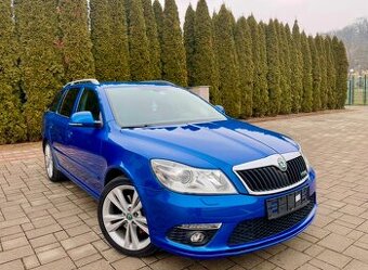 Škoda Octavia Combi 2.0 TSI RS Race Blue