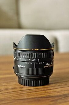 SIGMA 15 mm f/2,8 EX DG Fisheye pro Canon EF