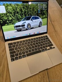 MacBook Pro 14" M3 air SK 2023 Strieborný