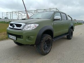 TOYOTA HILUX 3.0 D-4D A/T - 1