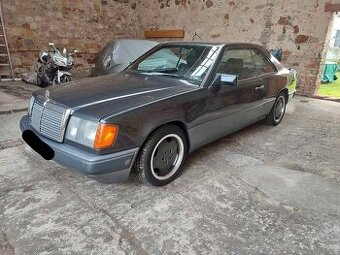 Mercedes Benz w124. 300 CE